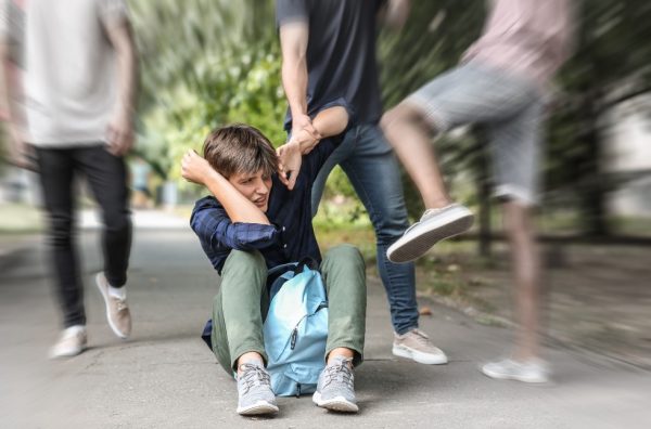 Ποιος ο ρόλος των εκπαιδευτικών στην καταπολέμηση της βίας μεταξύ ανηλίκων – Τι λένε επιστήμονες