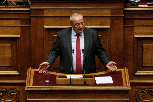 Ο Νίκος Ανδρουλάκης αποχαιρετά τον «αγαπημένο φίλο και πολιτικό συνοδοιπόρο» Λεωνίδα Γρηγοράκο