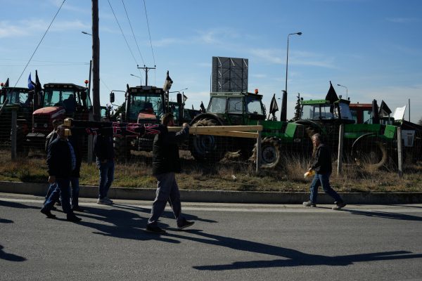 Mειωμένες αγροτικές επιδοτήσεις και κυβερνητικές καθυστερήσεις καταγγέλλει η αντιπολίτευση