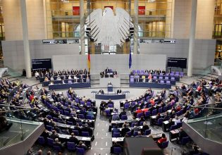 Γερμανία: Πολιτικοί προειδοποιούν ότι η Ρωσία τους κατασκοπεύει μέσω του ακροδεξιού AfD