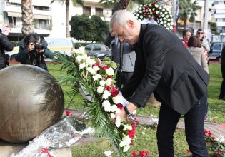 Ο Δήμος Πειραιά τίμησε τη μνήμη των 21 θυμάτων της Θύρας 7