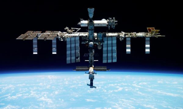Τουρκία: Επέστρεψε στη Γη από τον ISS ο πρώτος αστροναύτης της χώρας