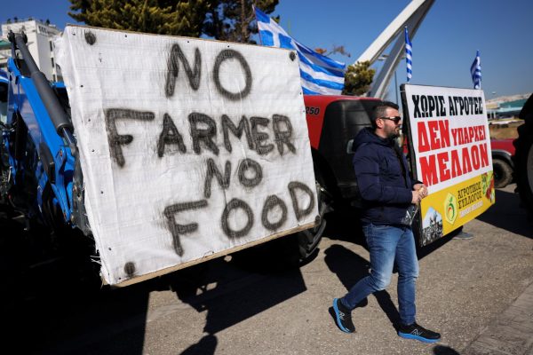 «Το τέλος μας θα σημάνει την πείνα σας!» – Το ξέσπασμα της αγροτιάς