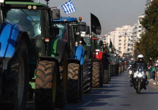 Αγρότες: Δυναμώνουν τα μπλόκα και συσκέπτονται ενόψει της συνάντησης με Μητσοτάκη – Αμηχανία στην κυβέρνηση
