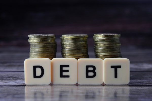 Επιστρέφει το φάντασμα της κρίσης χρέους – Ποιες χώρες κινδυνεύουν με αργό… δημοσιονομικό θάνατο