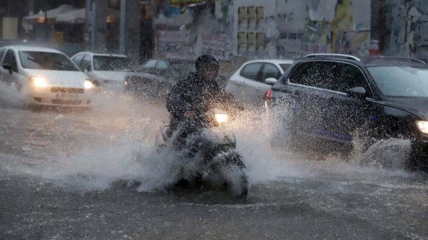 Καιρός: Έρχεται η κακοκαιρία «Δωροθέα» με ισχυρές καταιγίδες, ζέστη και αφρικανική σκόνη – Πότε θα «χτυπήσει»