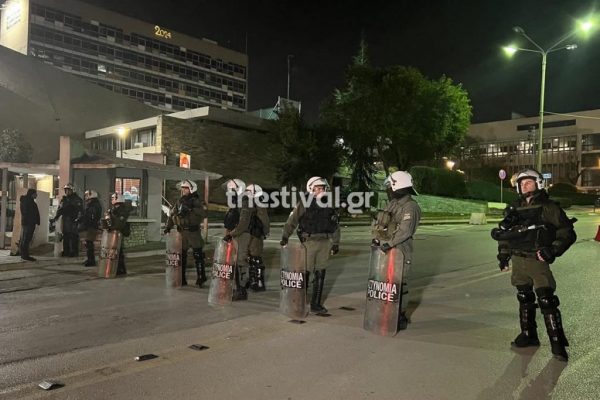 ΑΠΘ: «Νίπτει τας χείρας της» η Πρυτανική Αρχή για την αστυνομική επέμβαση στη Νομική Σχολή