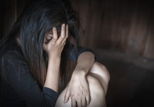 Ρέθυμνο: Ανοιχτός ο φάκελος για τους βιασμούς της 14χρονης – Το σημείωμα του πατέρα και ο αλλοδαπός εργάτης