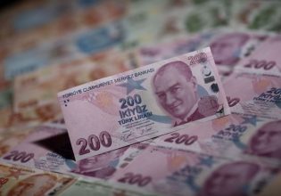 «Ψυχρολουσία» για τον Ερντογάν – Εκτοξεύθηκε (ξανά) στο 65% ο πληθωρισμός