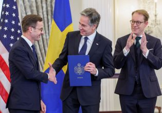 ΝΑΤΟ: Η Σουηδία προσχώρησε στη συμμαχία, αλλά δεν θέλει βάσεις ή πυρηνικά στην επικράτειά της