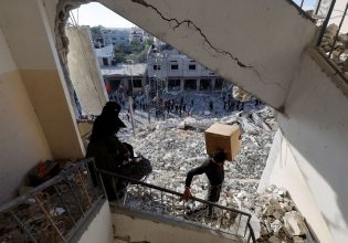 Γάζα: Το Ισραήλ έπληξε 12ώροφη πολυκατοικία στη Ράφα – Δεκάδες οικογένειες άστεγες