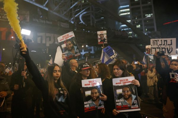 Live: Φορτηγά με ανθρωπιστική βοήθεια φτάνουν στη βόρεια Λωρίδα της Γάζας – Λιμοκτονούν τα παιδιά