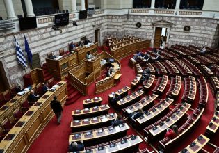 Σε αντιπολιτευτικό μέτωπο για κατάθεση πρότασης δυσπιστίας καλεί ο Ανδρουλάκης – Στηρίζει η Νέα Αριστερά