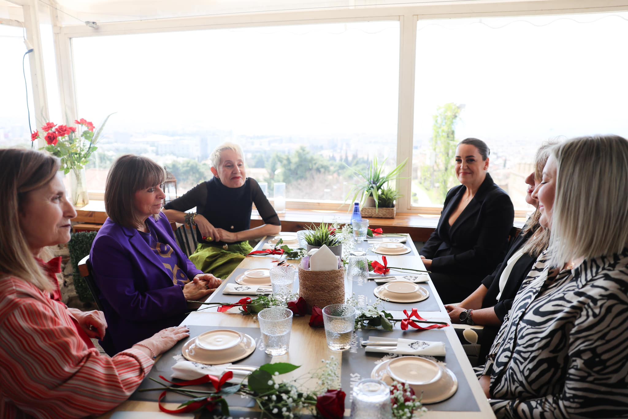 Παγκόσμια Ημέρα της Γυναίκας: Συνάντηση Σακελλαροπούλου με έξι γυναίκες απο την κοινωνία των πολιτών