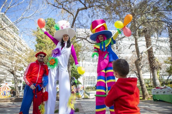 Απόκριες στην Αθήνα: Τσικνοπέμπτη από τη Βαρβάκειο και το Σύνταγμα έως το Μοναστηράκι