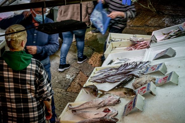 Ακρίβεια: «Χρυσό» το σαρακοστιανό τραπέζι – Ανατιμήσεις ως και 122,6%, απλησίαστη η λαγάνα