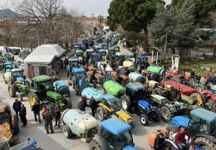 Αγρότες: Γέμισαν με τρακτέρ την Αγιά Λάρισας