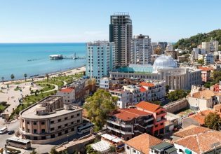 Η Αλβανία κερδίζει Σέρβους τουρίστες από την Ελλάδα