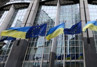 ΕΕ: Επιτάχυνση και εντατικοποίηση της στρατιωτικής βοήθειας στην Ουκρανία – Αποφάσεις της Συνόδου Κορυφής