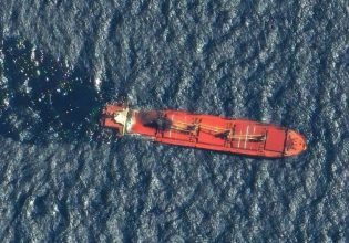 Χούθι: Νέα πυραυλική επίθεση εναντίον δεξαμενόπλοιου στην Ερυθρά Θάλασσα
