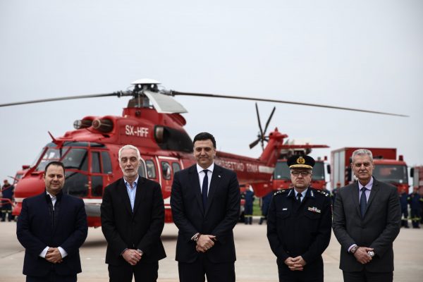 Υπεγράφη σύμβαση αναβάθμισης δύο Super Puma – Τον Μάρτιο οι διαγωνισμοί για νέα ελικόπτερα πυρόσβεσης