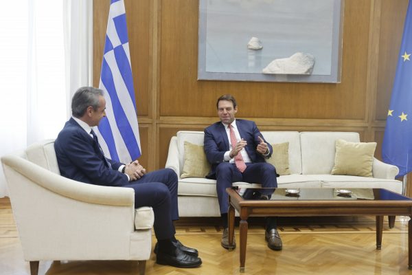 Σκληρή κόντρα Ν.Δ. – ΣΥΡΙΖΑ για το «δάνειο Κασσελάκη»