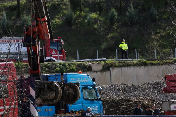 Ποιος έδωσε εντολή για το μπάζωμα – Οι υπεύθυνοι «παίζουν την κολοκυθιά» μετά τη καταγγελία της Καρυστιανού