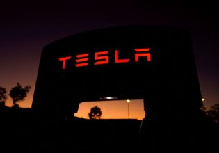 ΗΠΑ: Ο θάνατος της Άντζελα Τσάο μέσα σε ένα Tesla Model X