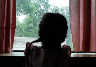 Λάρισα: Aνατριχιαστικές περιγραφές για τον γιατρό που κακοποιούσε την ανήλικη κόρη του