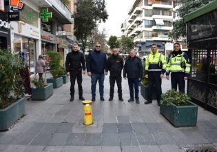 Ο Δήμος Κατερίνης έβαλε μπάρες για να προστατεύσει τον κεντρικό πεζόδρομο