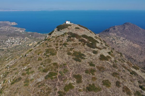 Έλληνο-Ελβετική ανασκαφή στην κορυφή του Ελλανίου Όρους στην Αίγινα