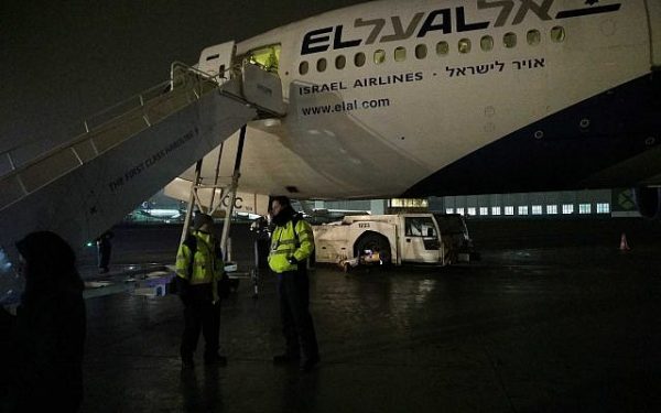 Ισραήλ: Η Israel El Al Airlines ακυρώνει 15 πτήσεις – Κλείνει ο εναέριος χώρος του Ισραήλ