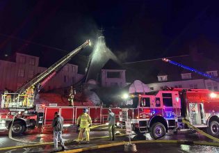 ΗΠΑ: Στις φλόγες το εμβληματικό ξενοδοχείο της «Λάμψης» του Κιούμπρικ