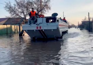 Ρωσία: Έσπασε φράγμα και πλημμύρισαν πάνω από 8.000 σπίτια σε δύο χώρες