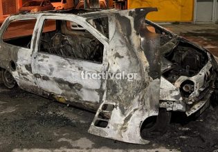 Κάηκε ολοσχερώς αυτοκίνητο μετά από εμπρηστική επίθεση στη Θεσσαλονίκη