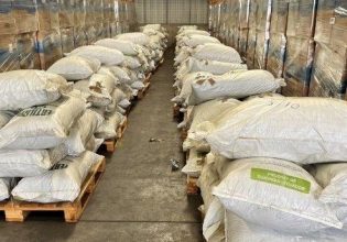 ΑΑΔΕ: Μεγάλη ποσότητα φύλλων κοκαΐνης εντοπίστηκε μέσα σε φορτία λιπασμάτων