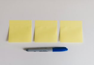 Σαν σήμερα το Post-it μπαίνει στη ζωή μας – Η τυχαία εφεύρεση που έγινε επιτυχία 