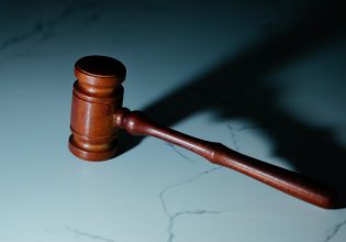 Φλωρίδης: Ιστορική μεταρρύθμιση ο νέος δικαστικός χάρτης – Τι προβλέπει το σχέδιο νόμου