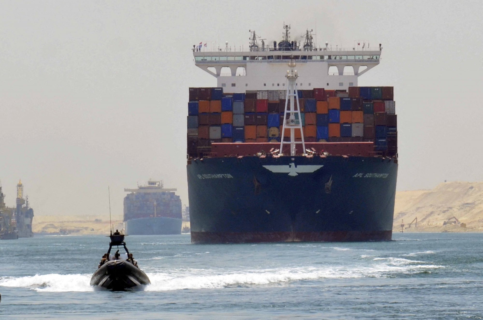 Επικίνδυνη ζώνη η Ερυθρά Θάλασσα για τη διεθνή ναυτιλία - Δεν αποκλιμακώνουν οι Χούθι