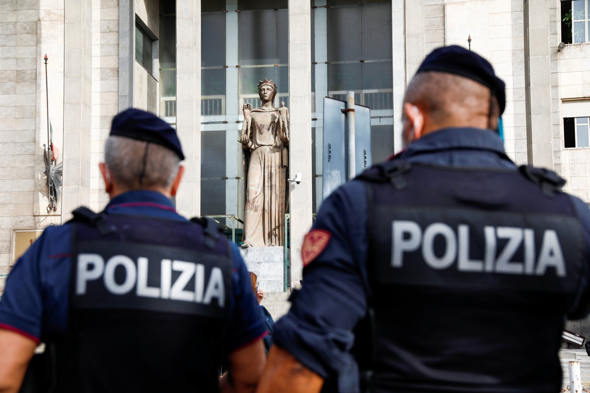 Ιταλία: Δεκαοκτώ συλλήψεις μελών της 