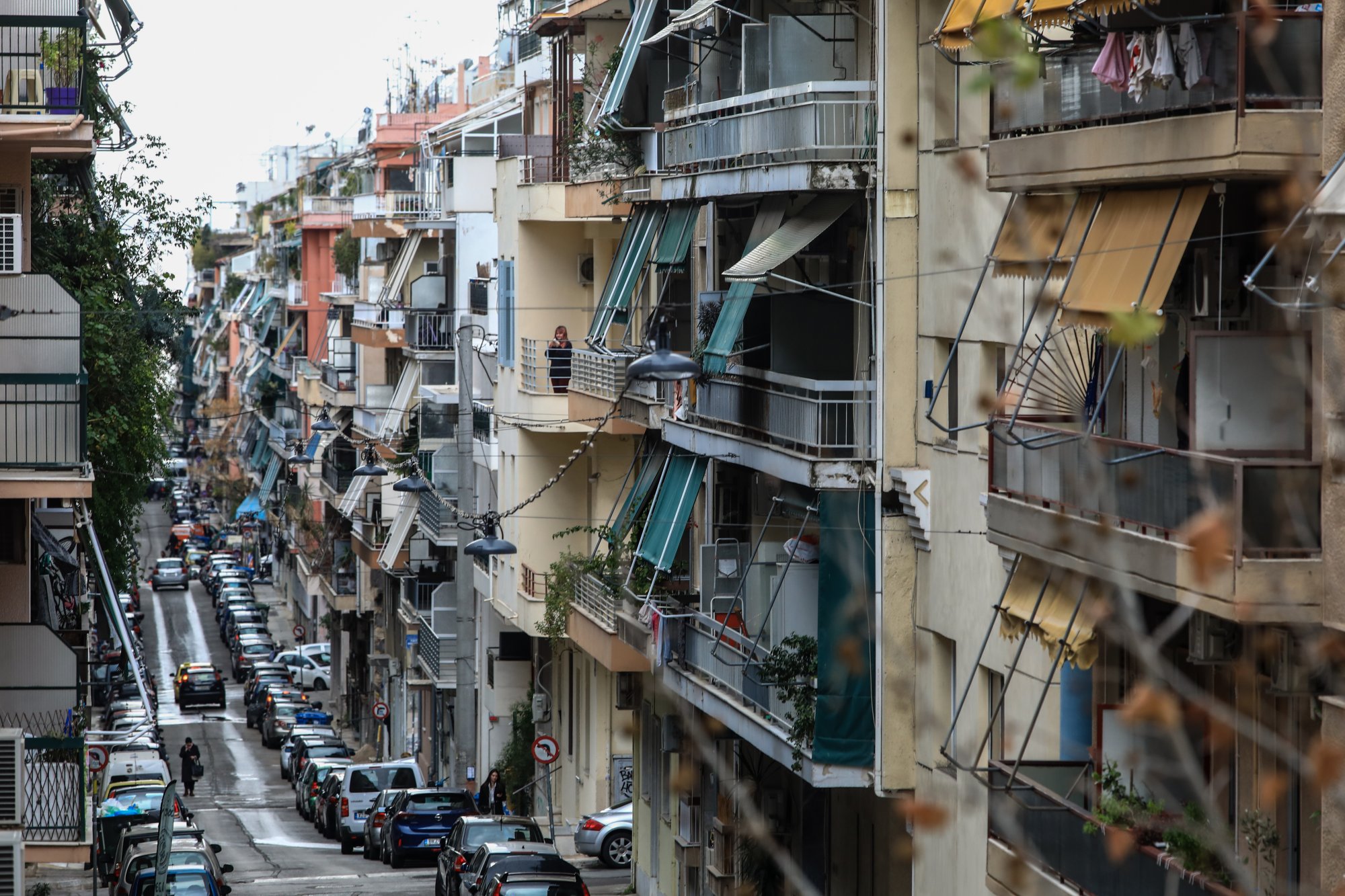 Ακίνητα: Πάνω από 12 χρόνια δουλειάς για την αγορά σπιτιού 60 τ.μ. στην Αθήνα [γραφήματα]