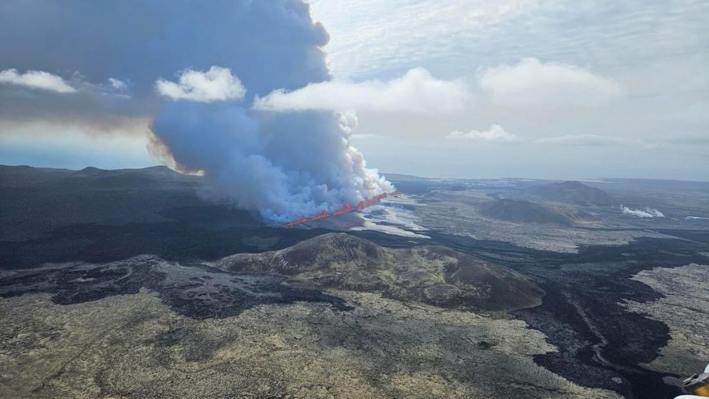 Εντυπωσιακό βίντεο από την έκρηξη του ηφαιστείου στην Ισλανδία