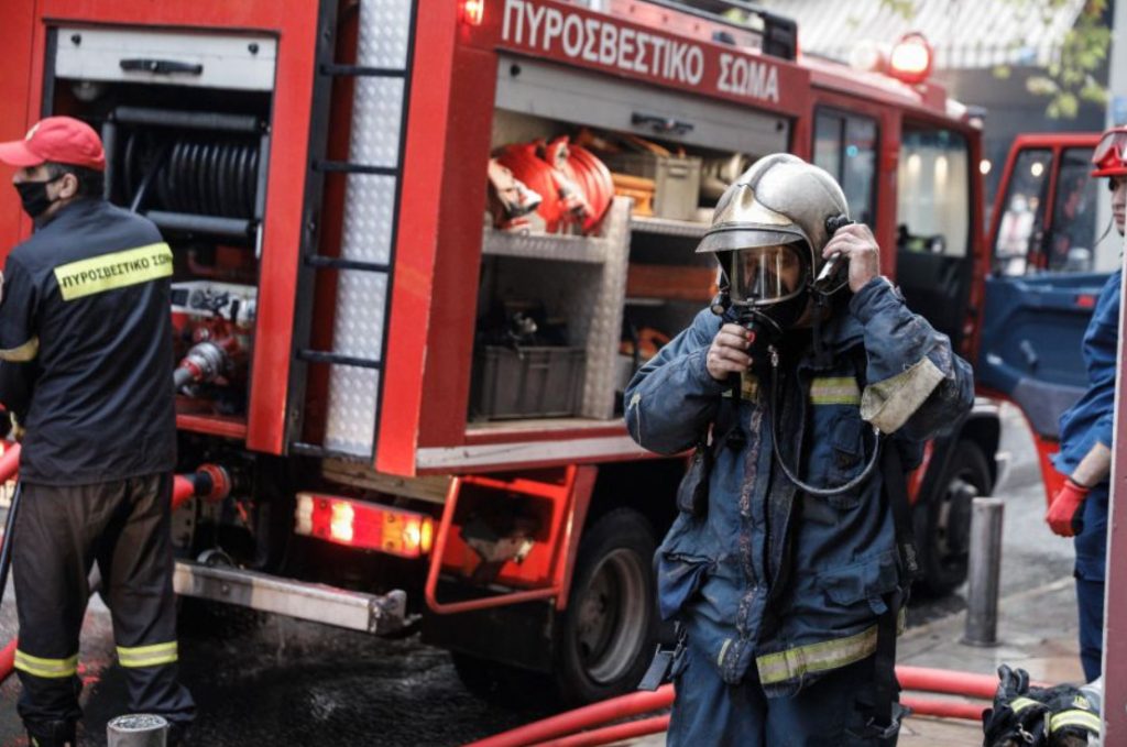 Ρέθυμνο: Στο νοσοκομείο ένας πυροσβέστης έπειτα από φωτιά σε σπίτι