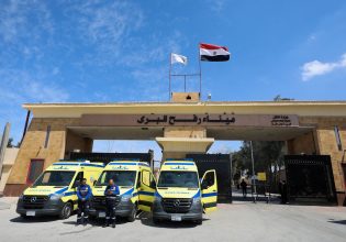 Γάζα: 21 καρκινοπαθείς μεταφέρθηκαν στην Αίγυπτο – Πρώτη φορά μετά που το Ισραήλ κατέλαβε το πέρασμα στη Ράφα