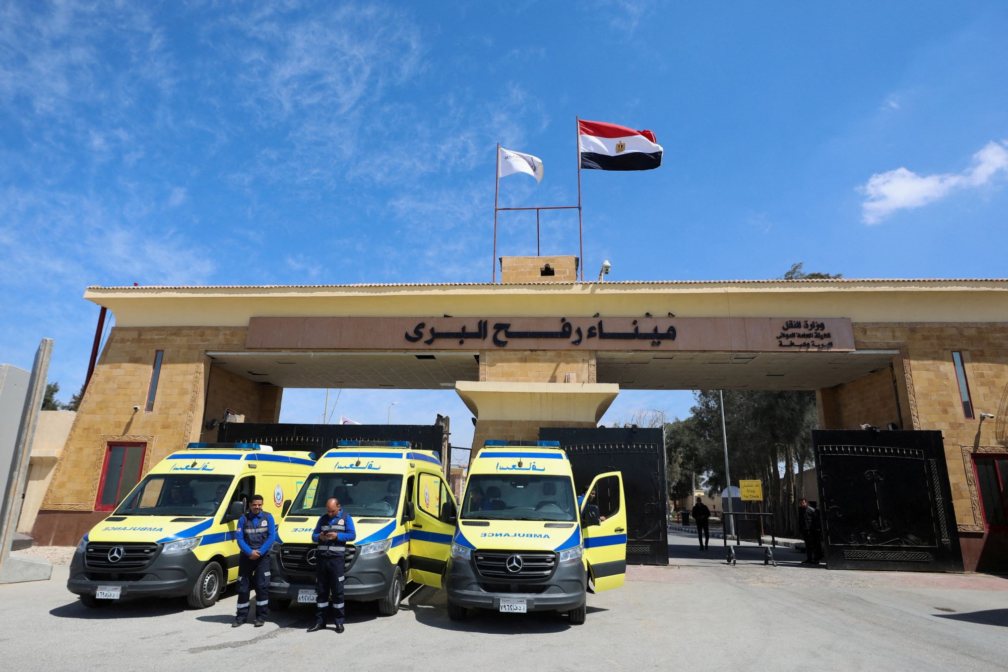 Γάζα: 21 καρκινοπαθείς μεταφέρθηκαν στην Αίγυπτο - Πρώτη φορά μετά που το Ισραήλ κατέλαβε το πέρασμα στη Ράφα