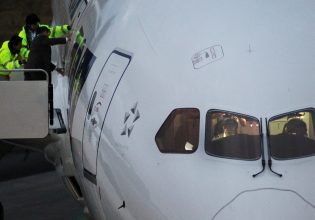 Νέα Ζηλανδία: Περιπέτεια στον αέρα με Boeing – Αναγκαστική προσγείωση λόγω φωτιάς σε κινητήρα