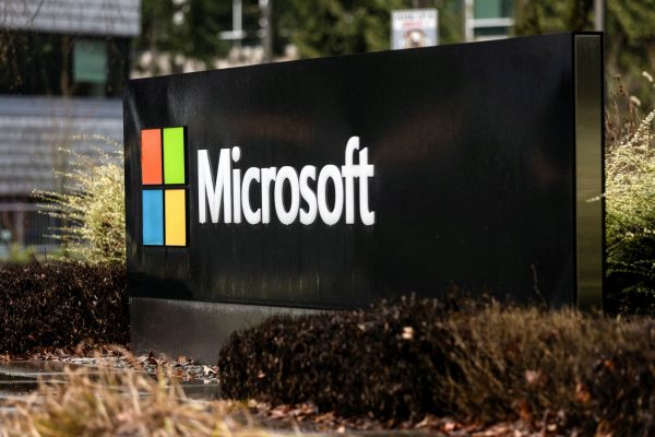 Microsoft: «Χάκερ της Ρωσίας» έκλεψαν email από πελάτες της εταιρείας