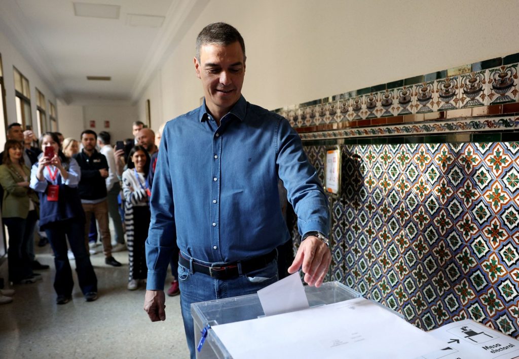 Ισπανία: Πλήγμα για το κόμμα του Σάντσεζ – Έχασε την πρωτιά από τον Φεϊχό