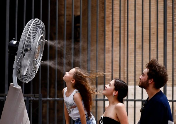 Ζέστη: Μπορεί να σκοτώσει με 3 τρόπους λένε ειδικοί – Χτυπά εγκέφαλο, καρδιά