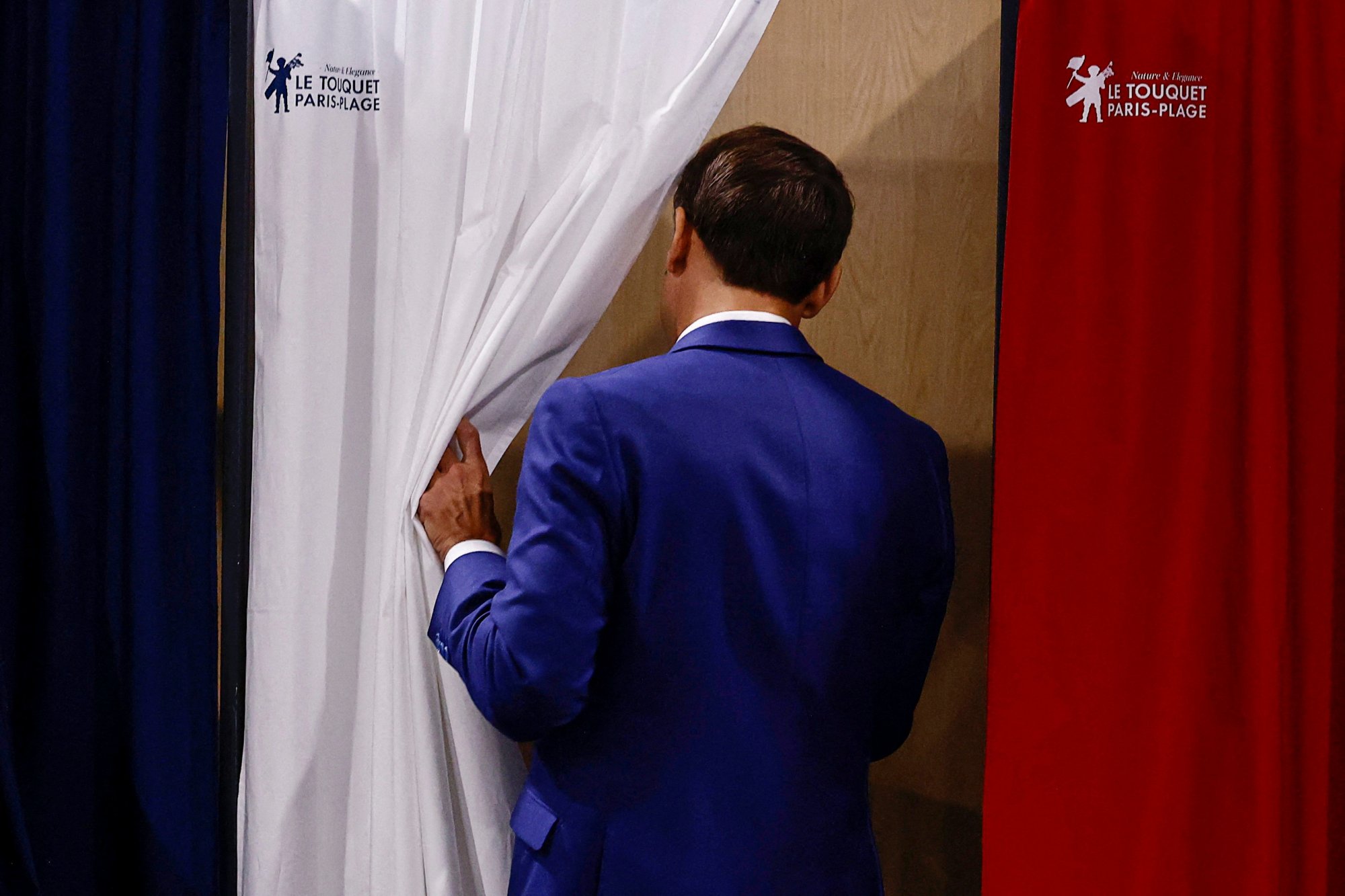 Εκλογές στη Γαλλία: Εξελέγη ο πρώτος βουλευτής - Τα πρώτα αποτελέσματα από τις υπερπόντιες κτήσεις